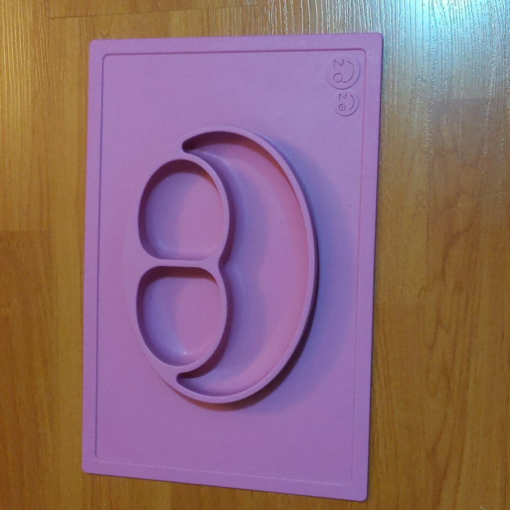 2 EZPZ Happy Mat Berry & Purple